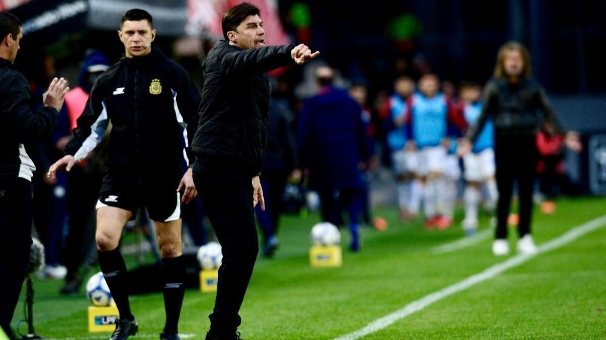 Estudiantes foca na Libertadores e minimiza derrota no Argentino contra o Fla