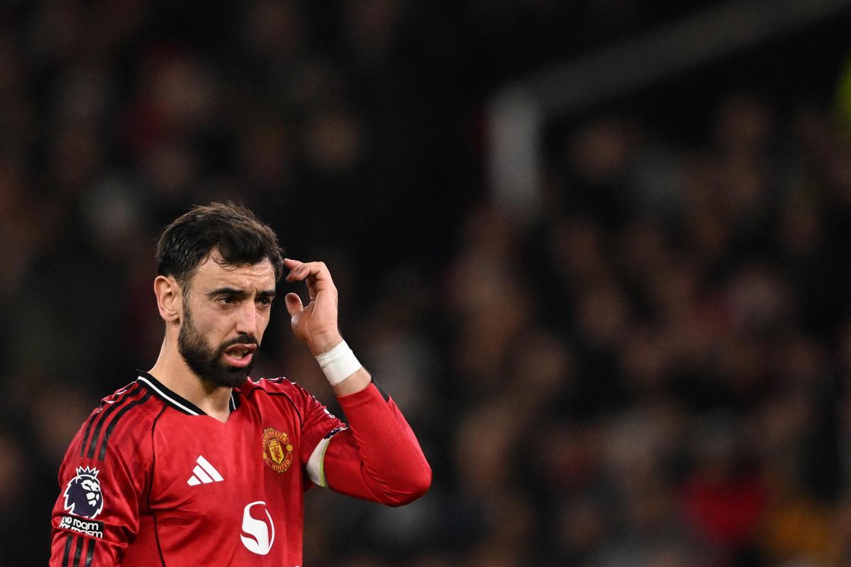 Paul Scholes sugere saída de Bruno Fernandes do Manchester United após críticas a Carrick